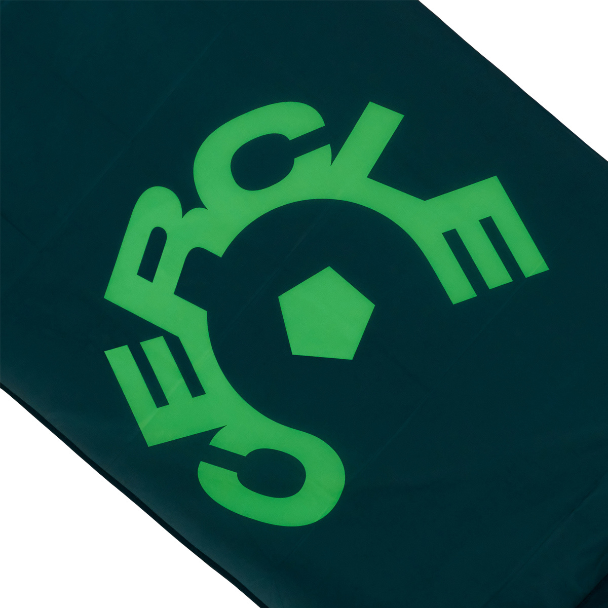 Drapeau noir logo vert - Cercle Brugge Shop