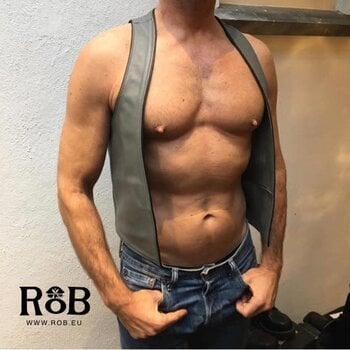 RoB Bartender waistcoat grey with black piping