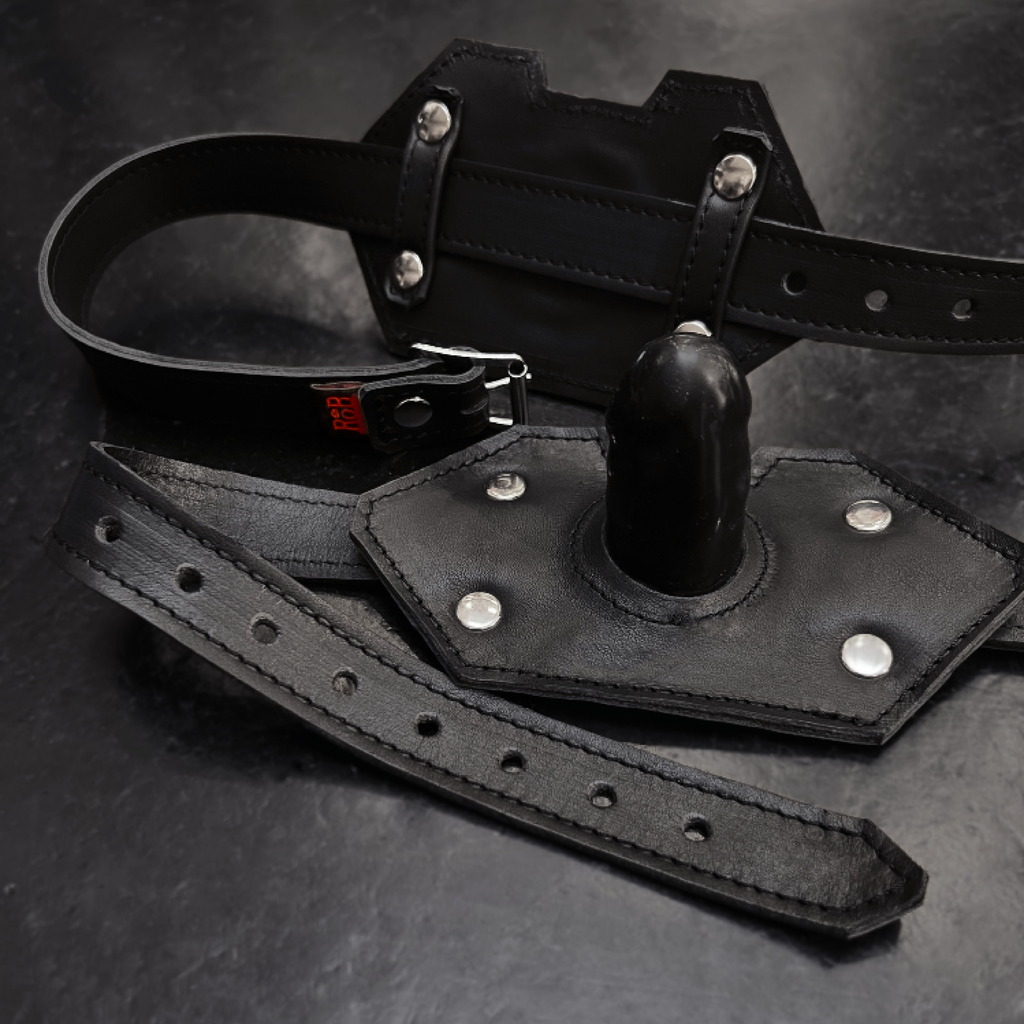 RoB Leather belt with rubber gag