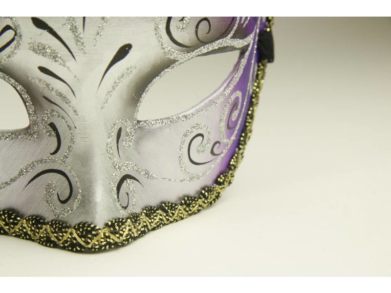 Venetian mask 'Magico' silver and purple