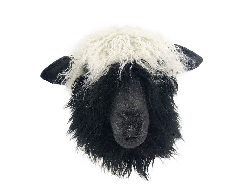 Masque de mouton noir et blanc (Valais)
