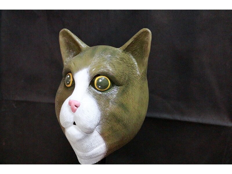 Cat mask (brown white)