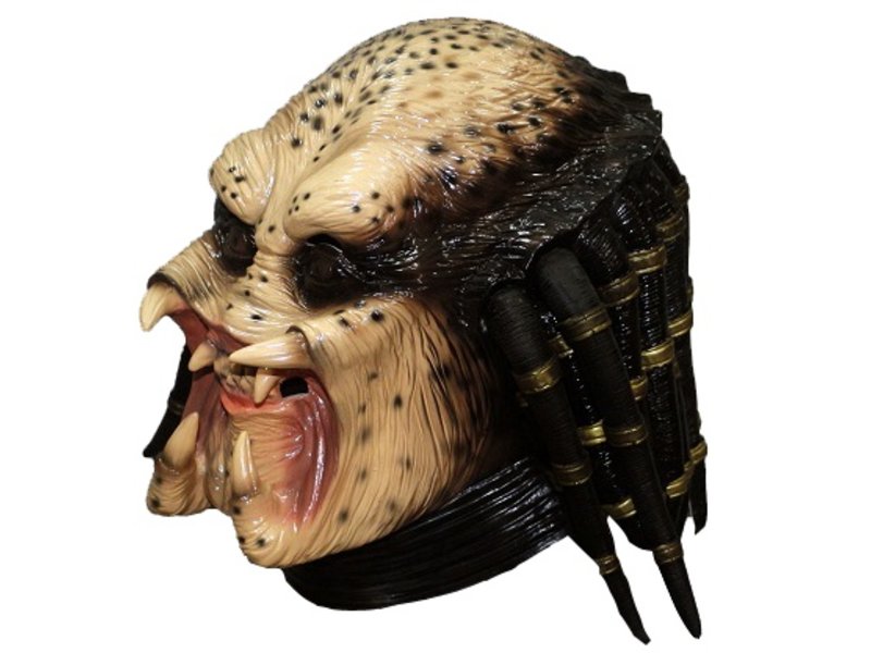The Predator mask Deluxe