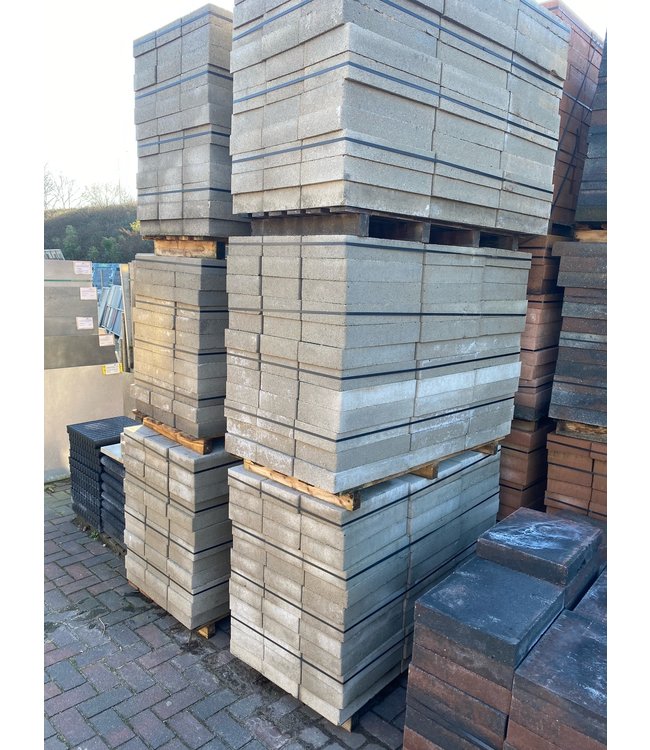 Partij 57m2 42x21x7 grijs terrastegels