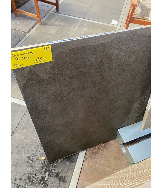 Partij e62 ultra mustang 90x90x3  keramisch buitentegels