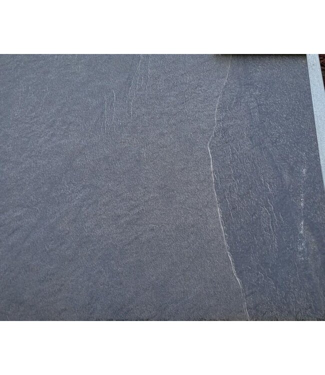 Keramische tegel Brazilian Black C 60x60x2cm