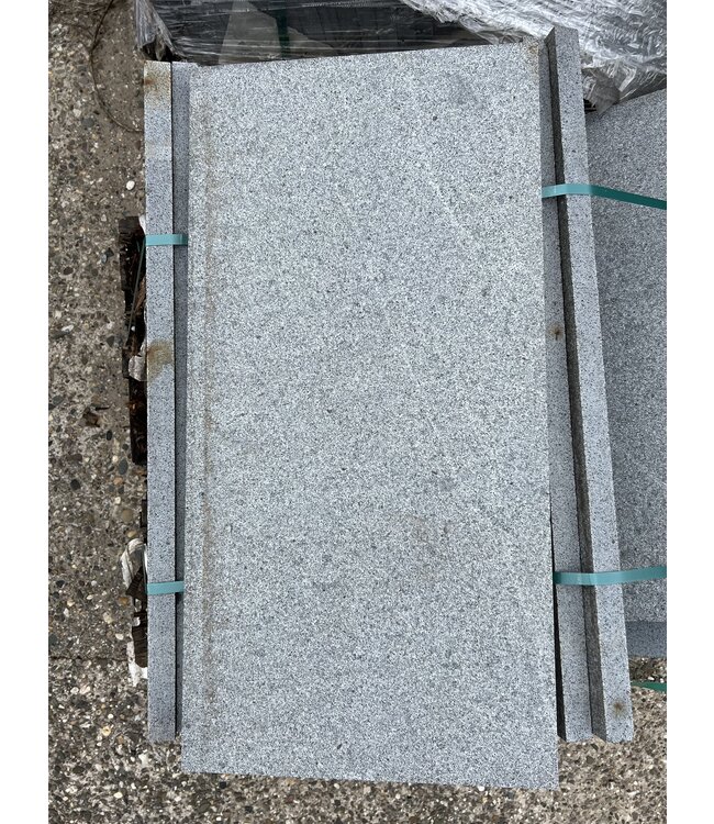 Graniet gevlamd natuursteen 40 x 80 x 3