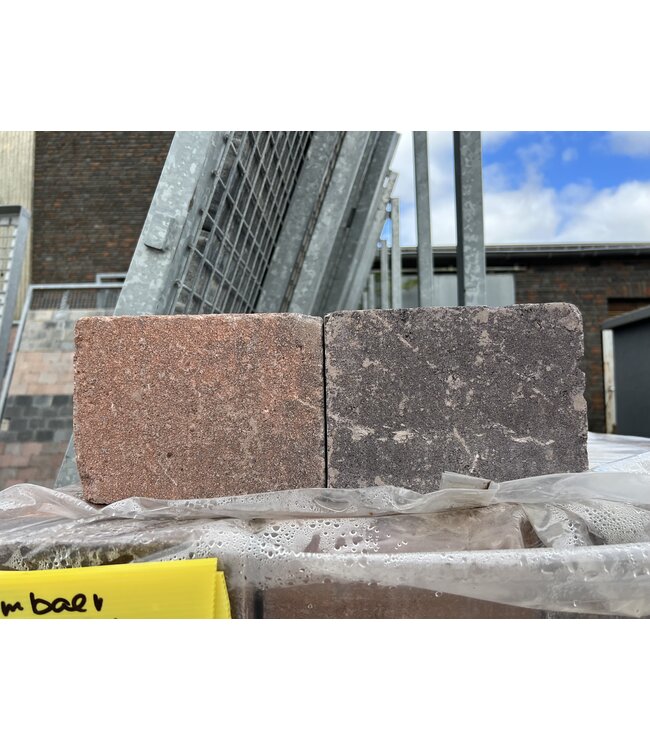 Partij 18 m²  Tambaer oud bont 15 x 20 x 6