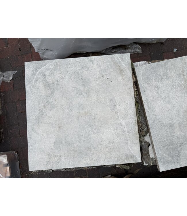 21x Keramisch 60x60x3cm