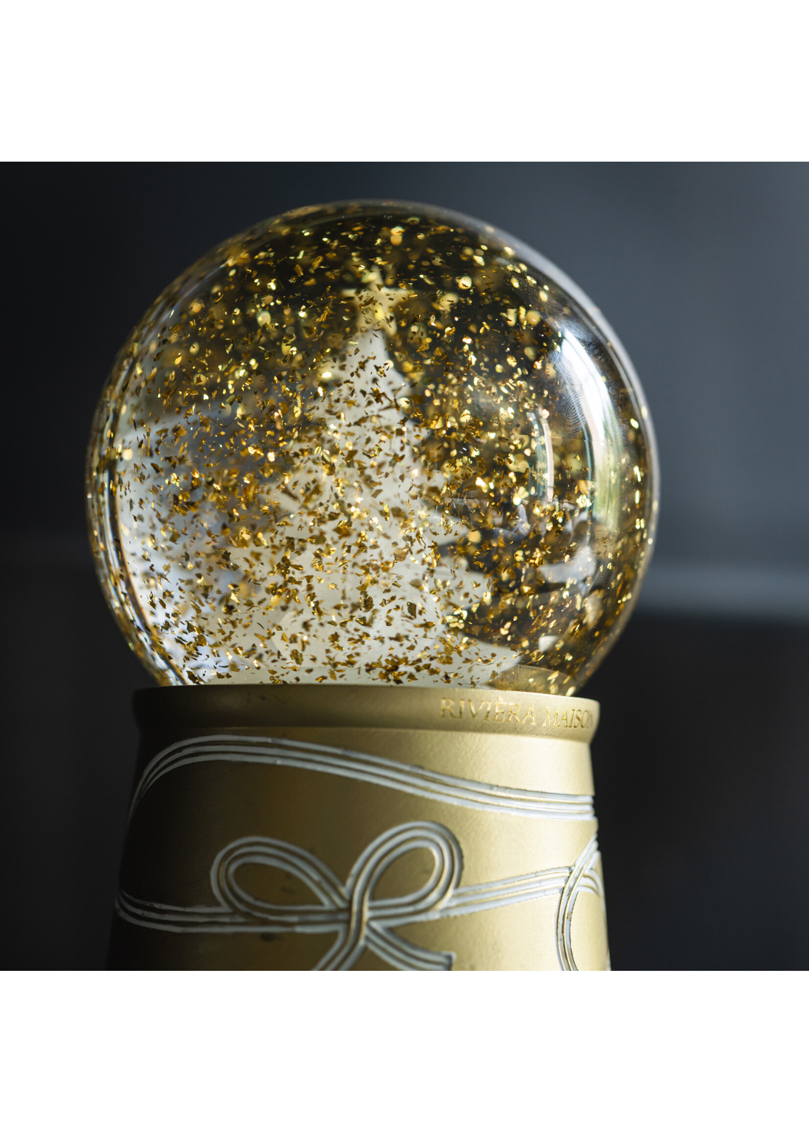 Riviera Maison Celebrate Christmas Snowglobe S