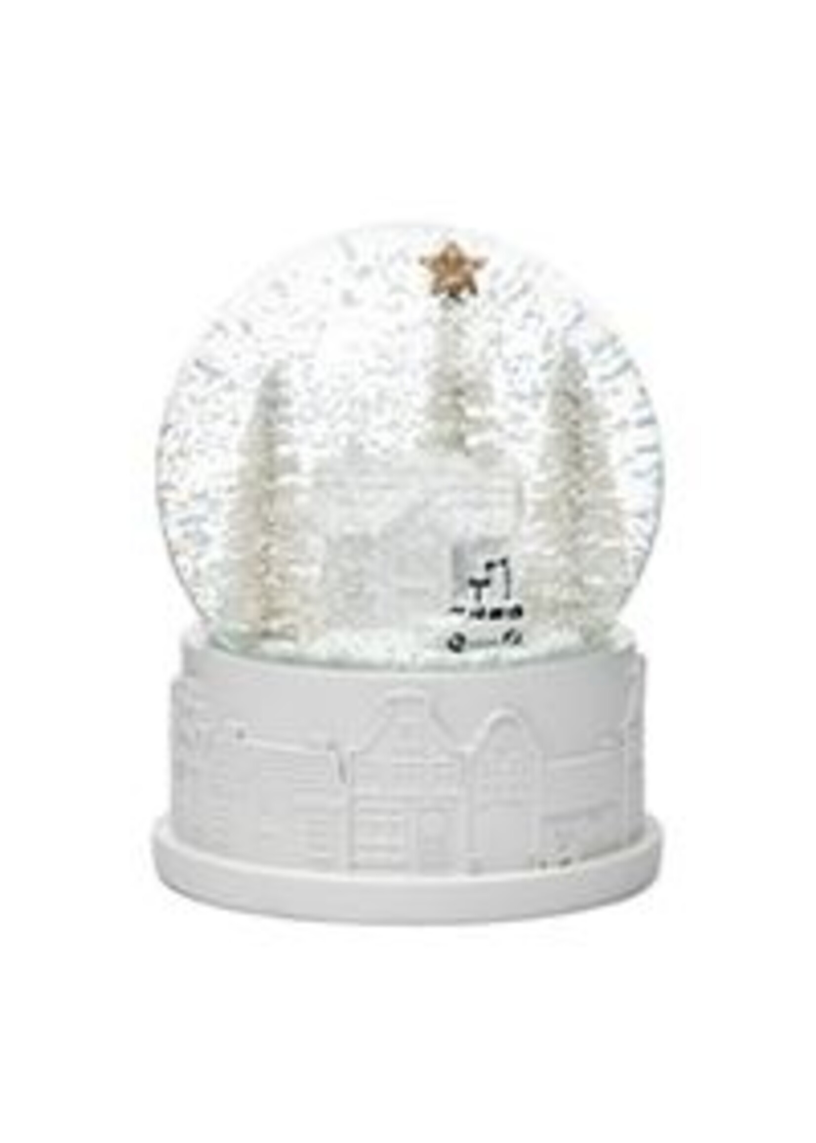RM Winter Wonderland Snow Globe