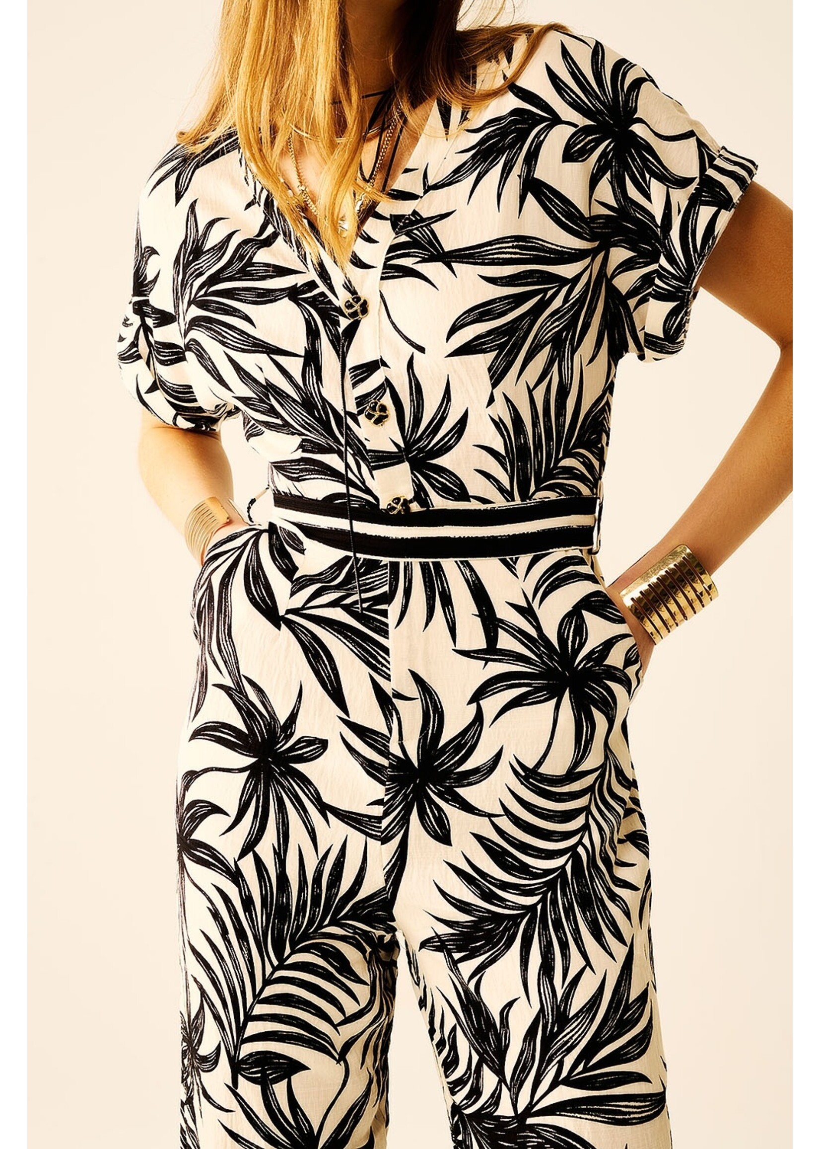 Q2 Tropisch motief jumpsuit met korte mouwen in zwart en wit Maat; M