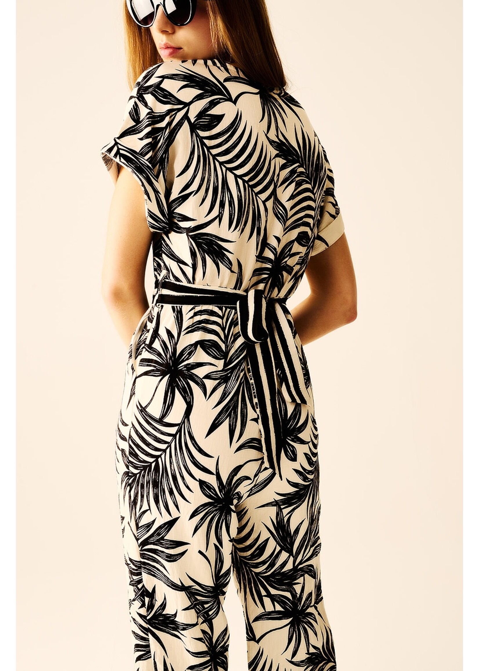 Q2 Tropisch motief jumpsuit met korte mouwen in zwart en wit Maat; M