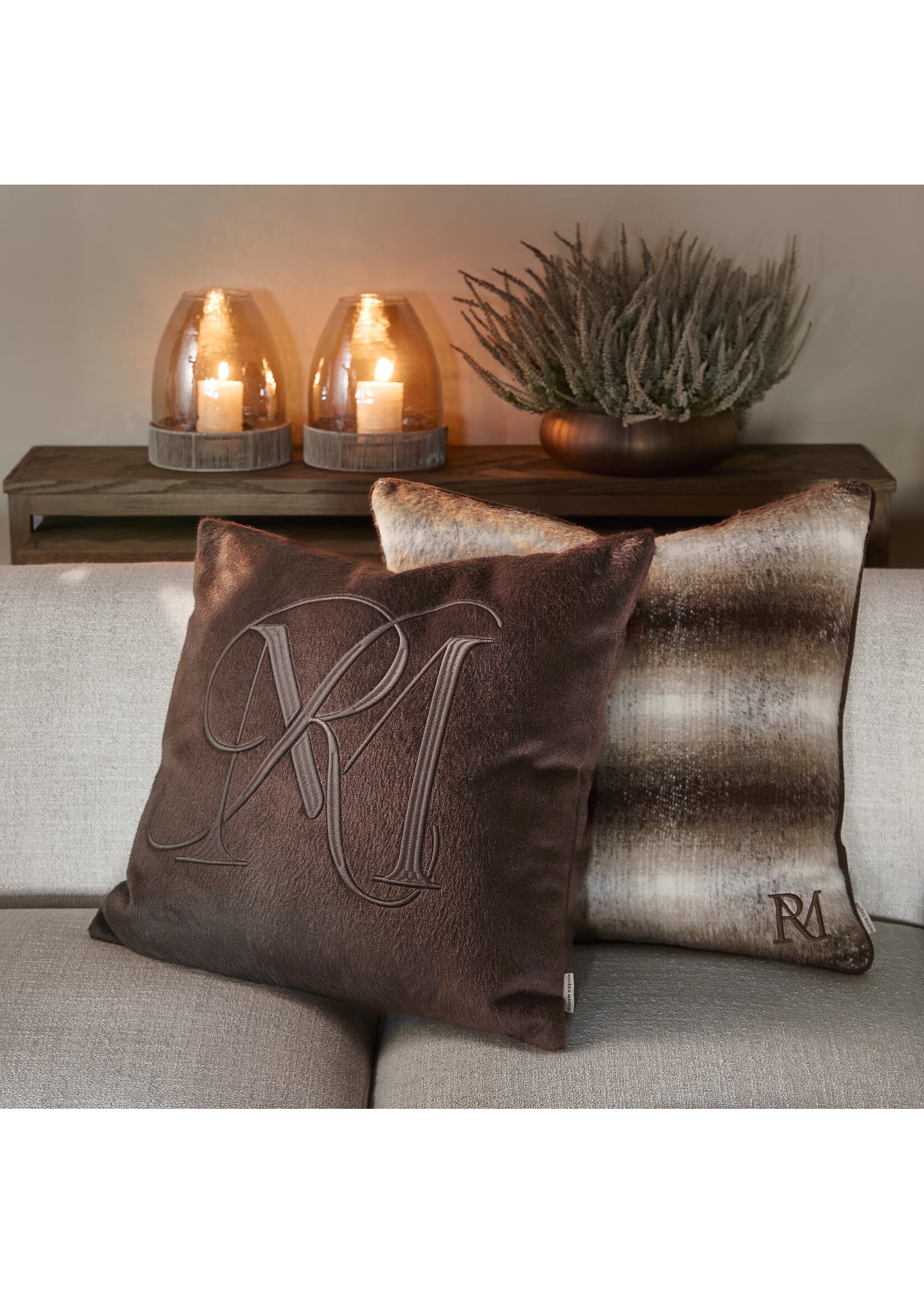 RM CHATEAU PILLOW 60X60