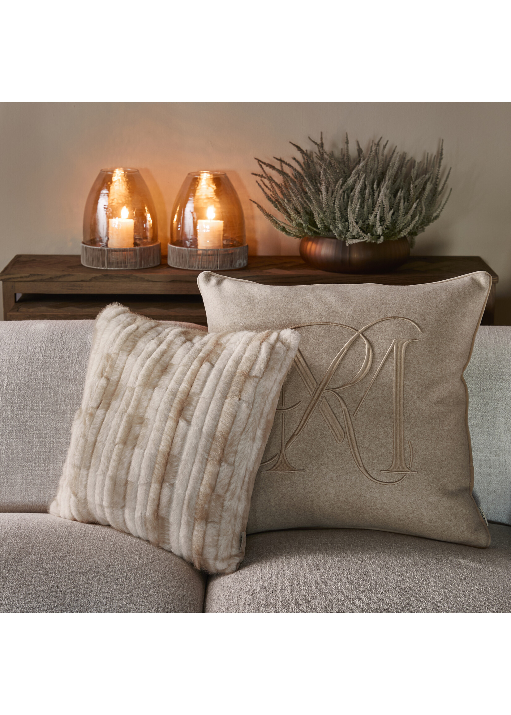 RM AVENUE PILLOW 60X60
