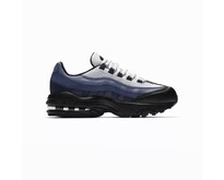 90's children's shoe with thick sole