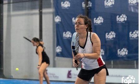 Fixed partner or variety? How teamwork and communication shape your padel level