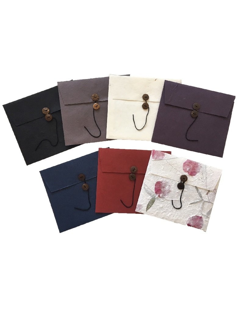 Set of  6 envelopes, buttonclosure