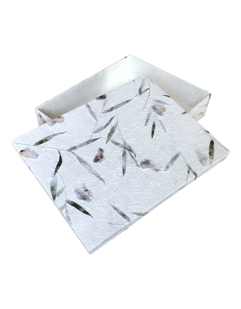 Memory keepsakebox flowers/bambooleaves.