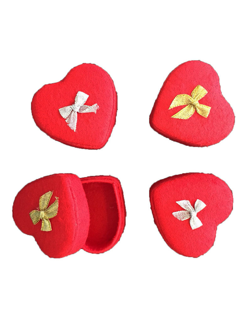 . Set of 4 heart shaped boxes,