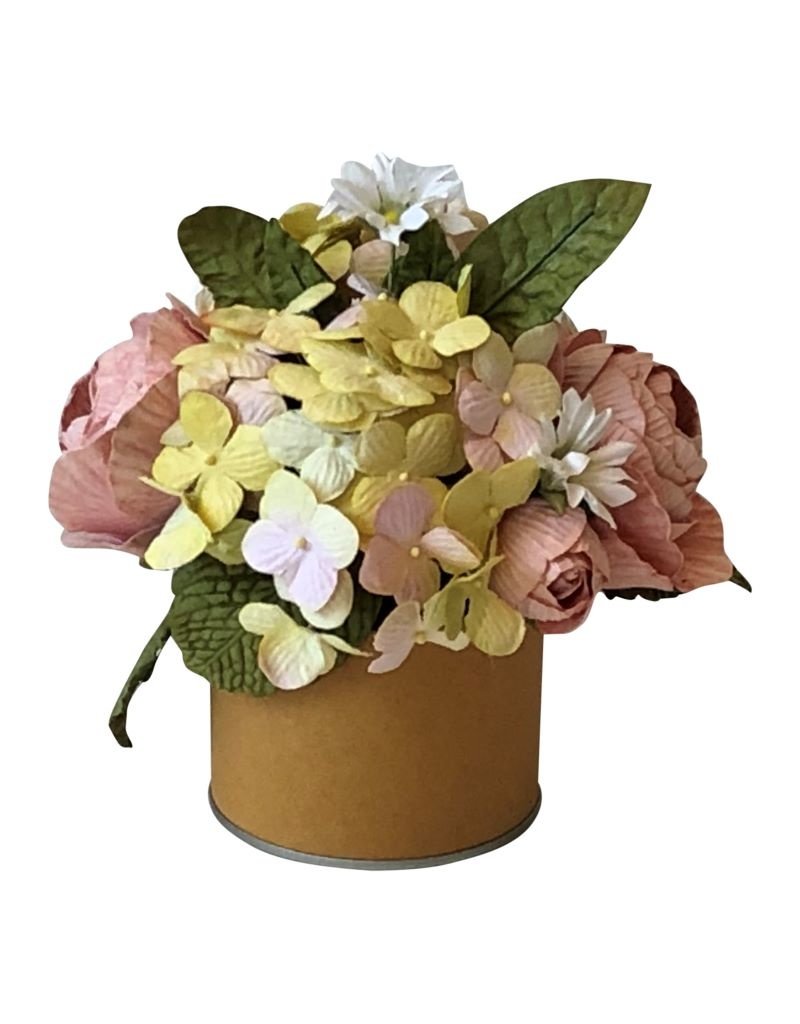 Fleurs fait a main, dans un pot de fleurs.