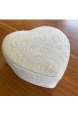 TH262 - Heart-shaped box with butterflies