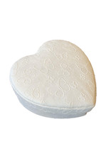 TH262 - Hartvormige doos met vlinders