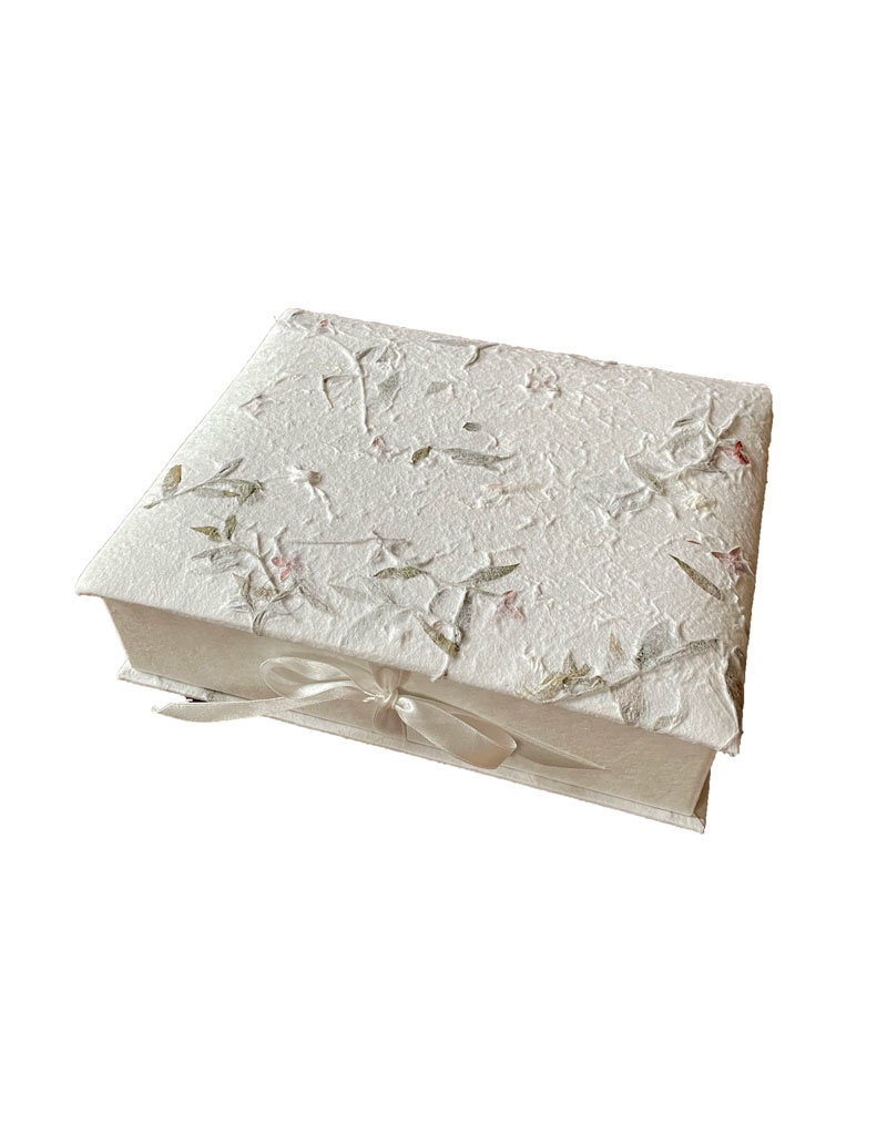 Bewaardoos mulberrypapier met bloemen