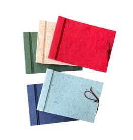 PN246 - Album avec couverture en cuir