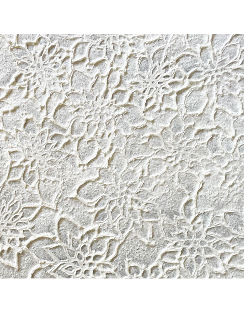 Papier de mûrier avec de grandes fleurs en relief.