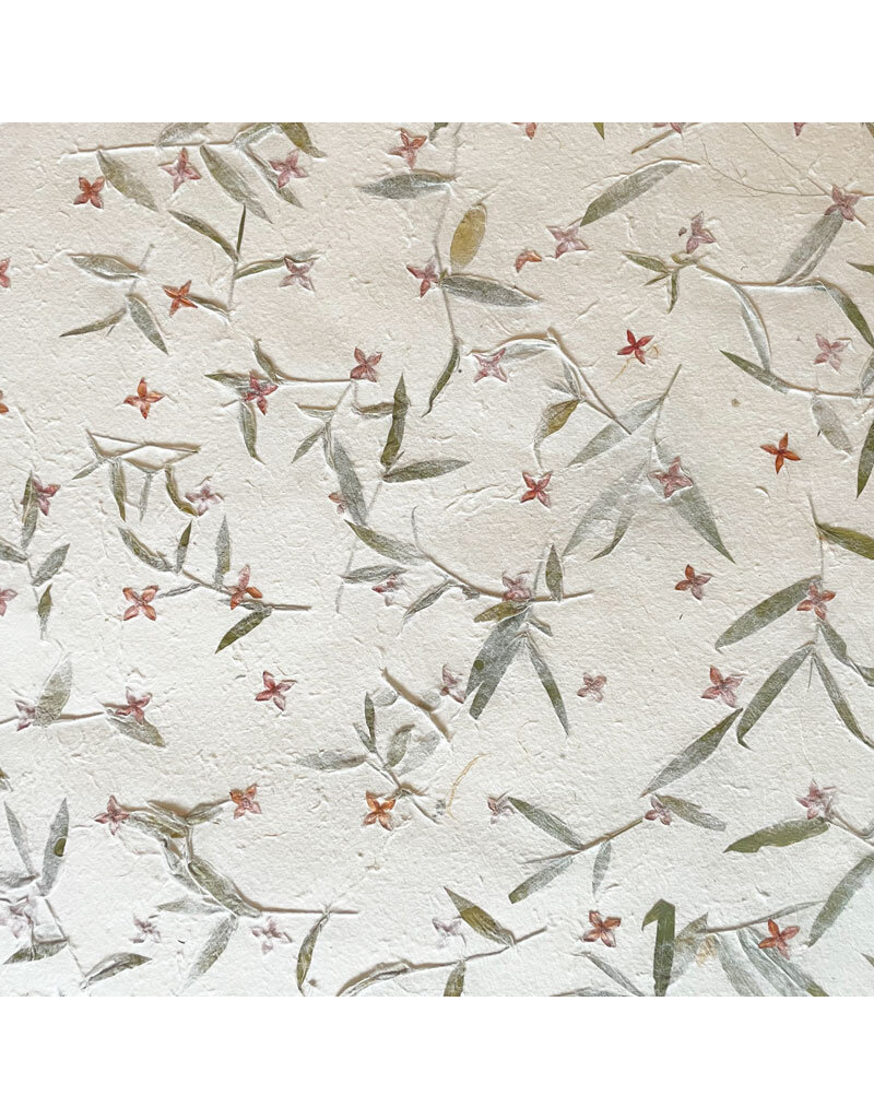 Maulbeerpapier mit Ixora-Blumen