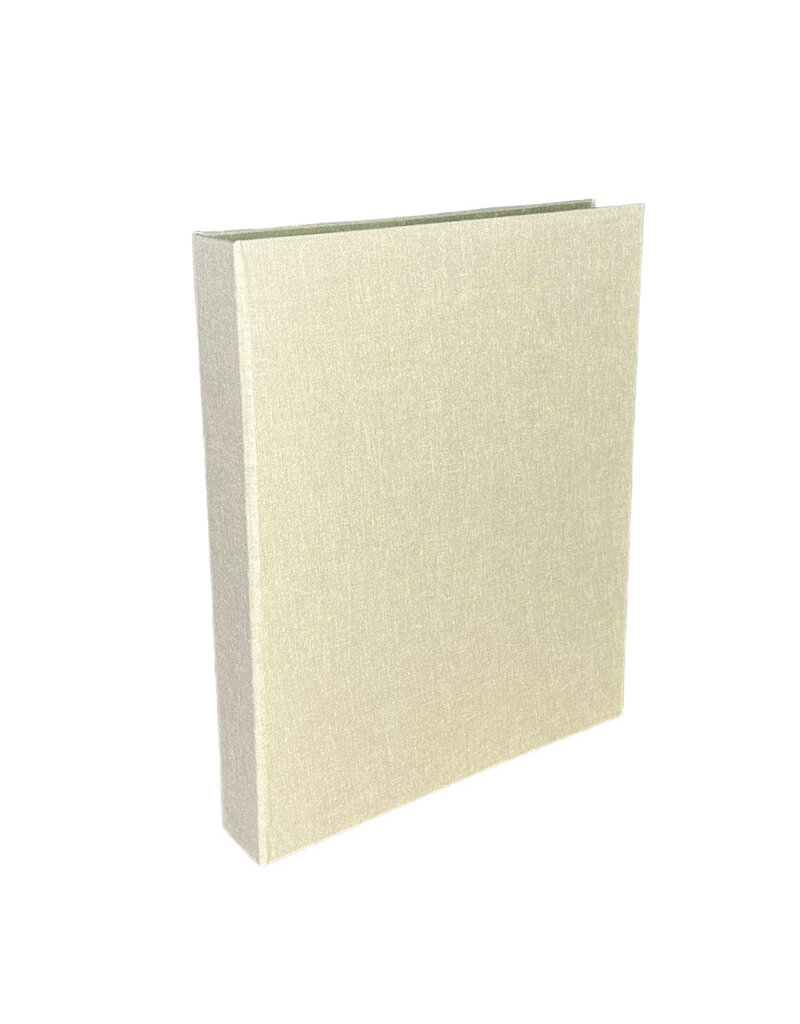 Folder with hemp fabric on the outside