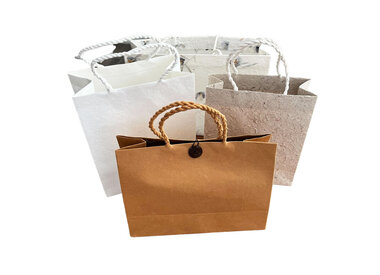 Taschen und Schachteln