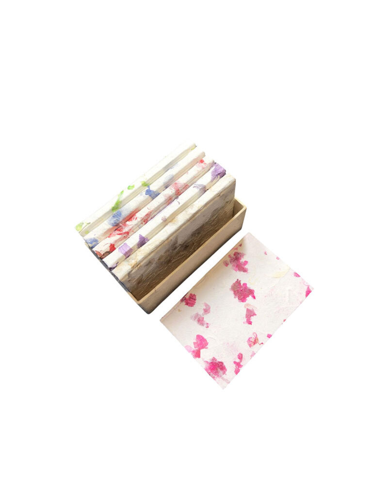 6 cahiers dans une boite 10x7cm