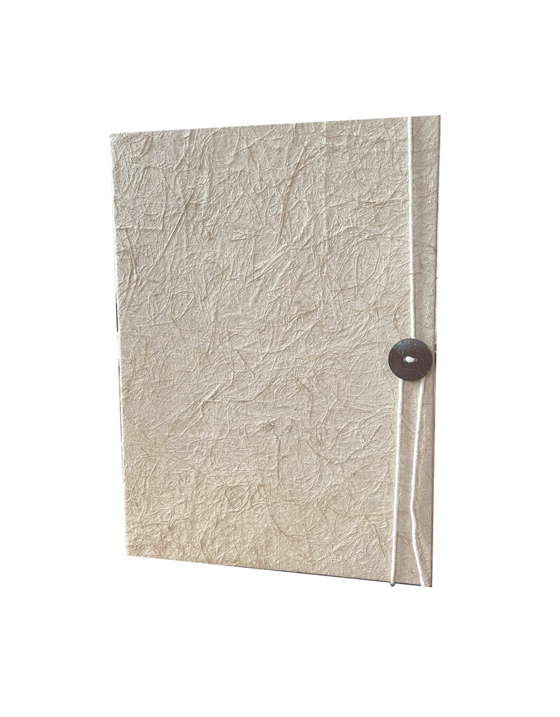 TH314 - Keepsake box with closure string and button