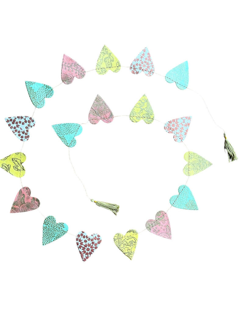 . NE514 - Garland made of Lokta paper