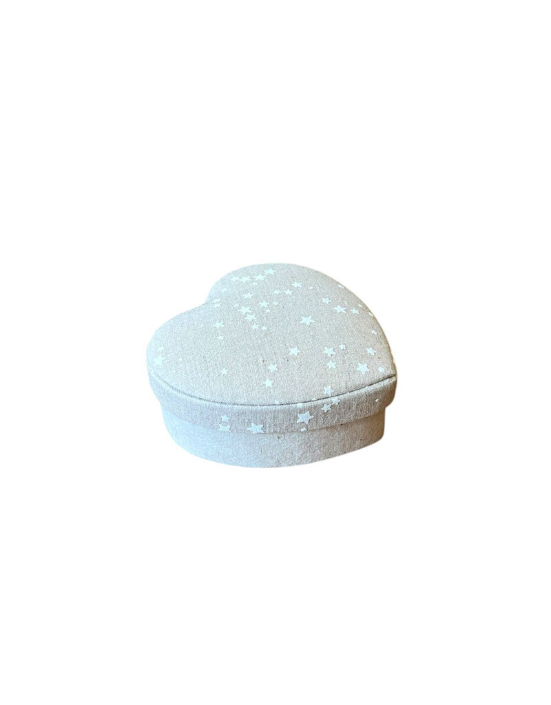 petite boîte en forme de coeur impression petits etoiles