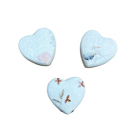 TH699 Heartshape box with flowerpaper