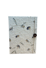 Keepsake box, closure string and button