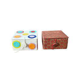 NE181 - Square box made of lokta paper