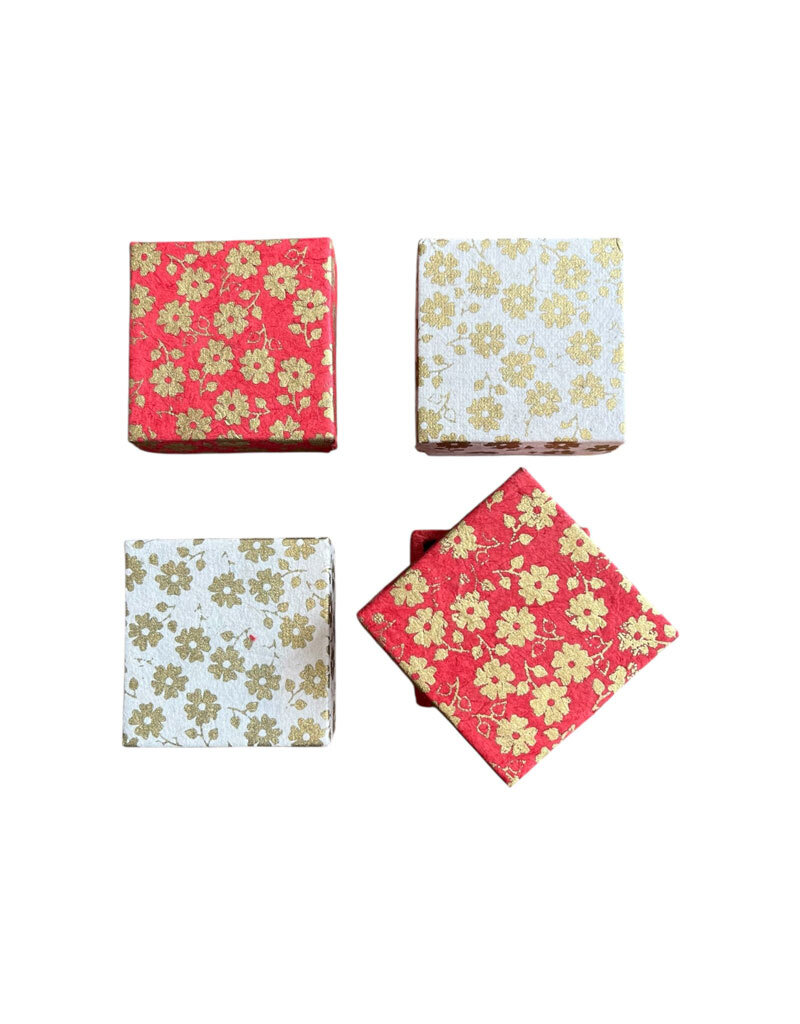 Set mit 4 Schachteln Lokta-Papier mit Golddruck