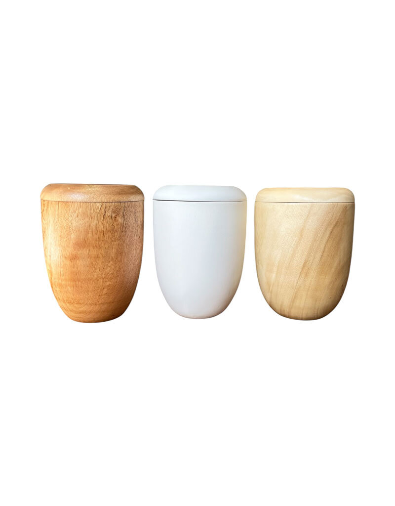 TD525 - Mango wood urn 27x20cm