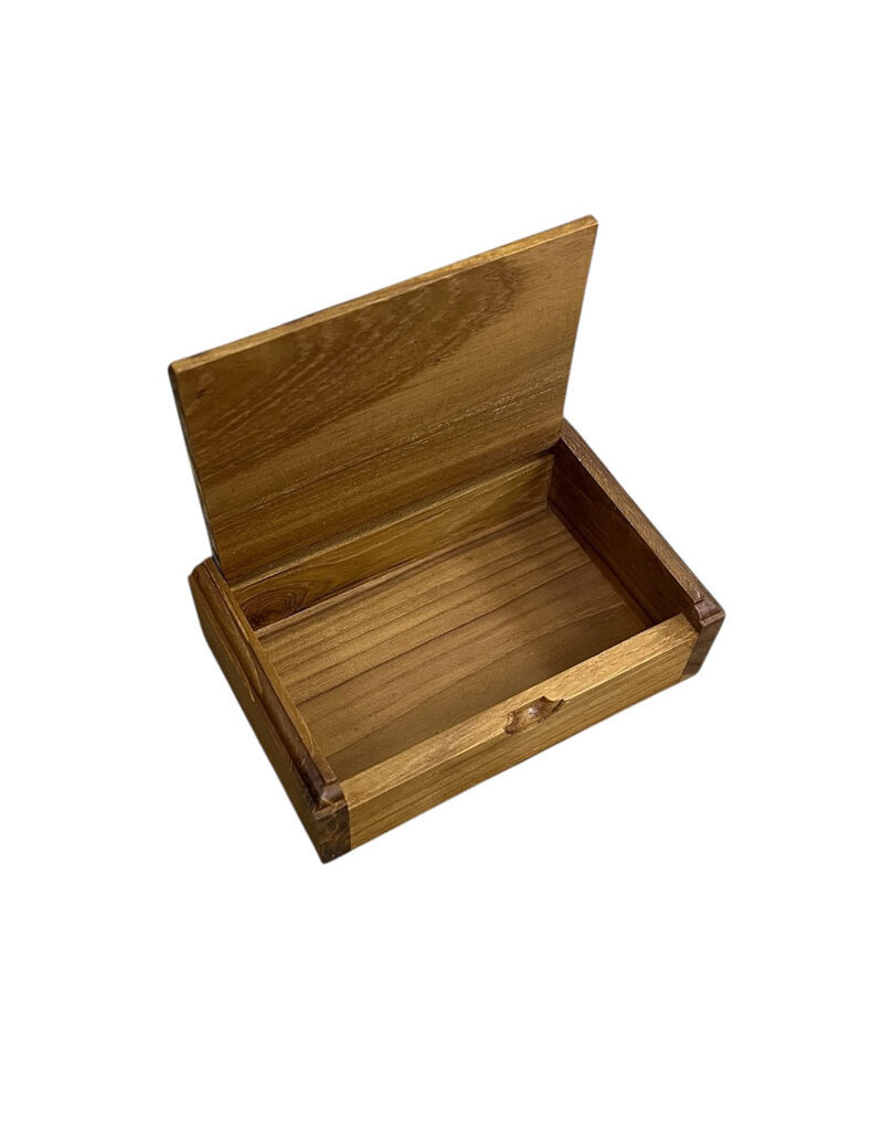 Holzkästchen mit Blumendekoration