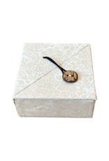 NE232 - Square box made of lokta paper