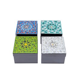 TH450 - Lacquer box 10x10 cm