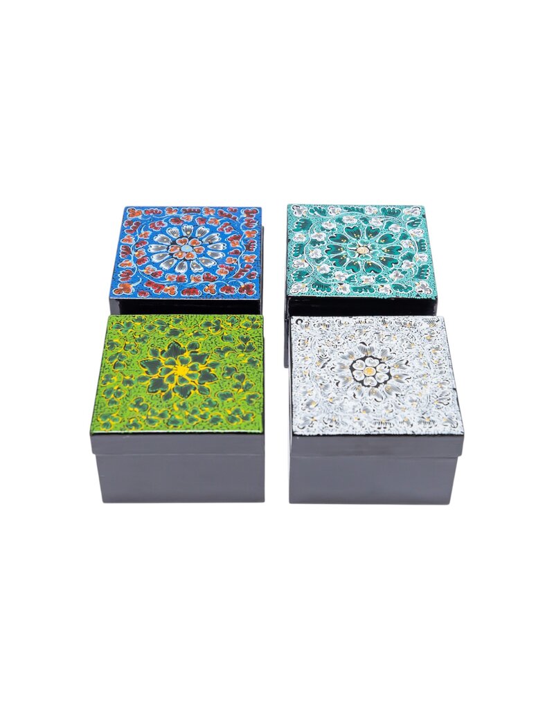 TH450 - Lacque doosje 10x10 cm