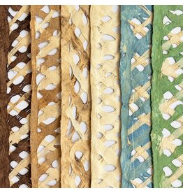 MX130 - Amate paper with checked pattern