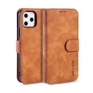 CaseMe CaseMe - iPhone 12 Pro Max Case - with Magnetic closure - Leather Book Case - Light Brown