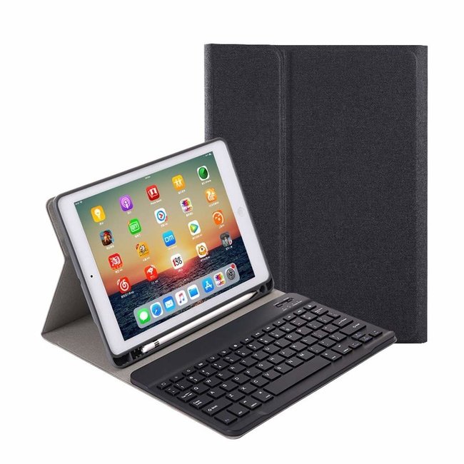 Case2go - Bluetooth keyboard Tablet cover suitable for iPad 2021 - 10.2 Inch - Keyboard Case with Stylus Pen Holder - Black