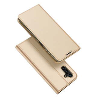 Dux Ducis Dux Ducis - Telefoonhoesje geschikt voor Samsung Galaxy A13 5G - Skin Pro Book Case - Goud